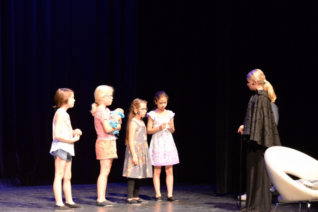 ../Images/Musical Nanny de Vries 135.jpg